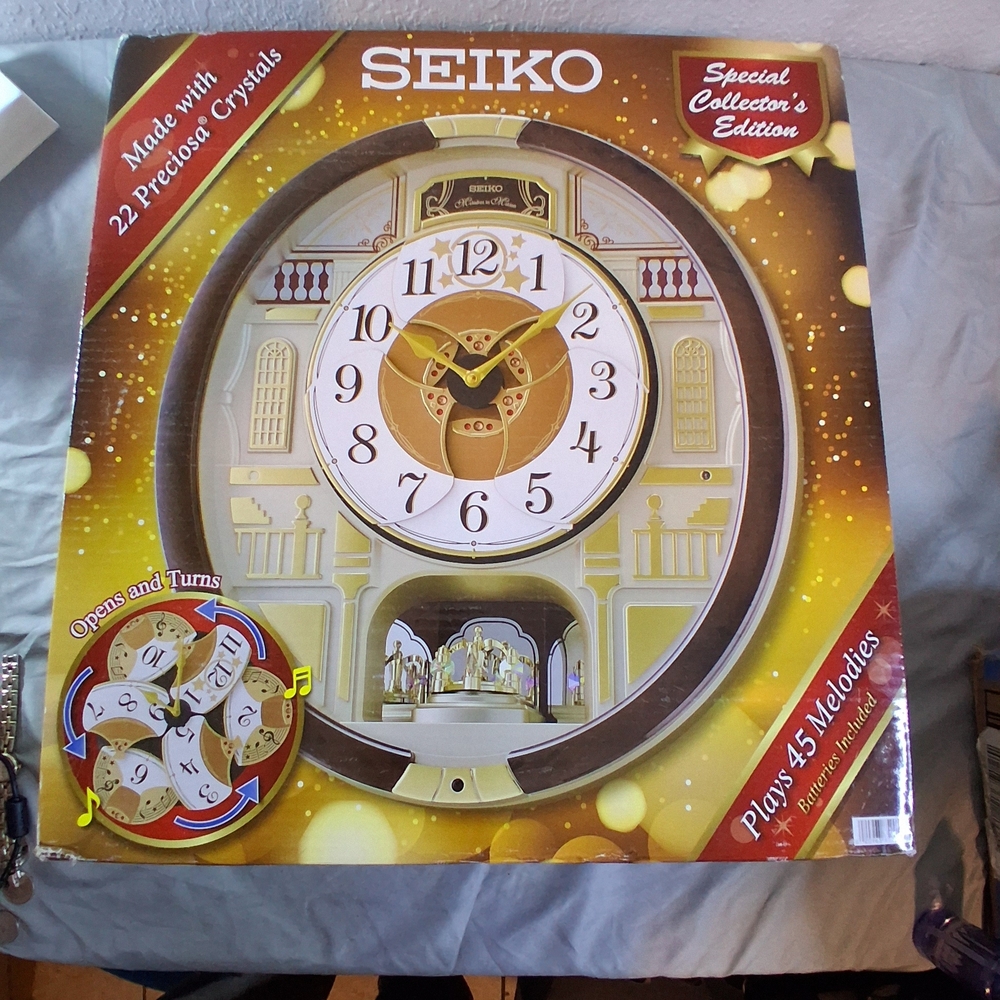 Seiko Special Edition Wall Clock - Gold and White